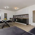 Rozalia Apartment *