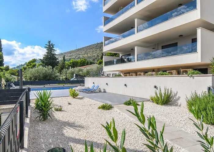 Rozalia Апартаменты Трогир